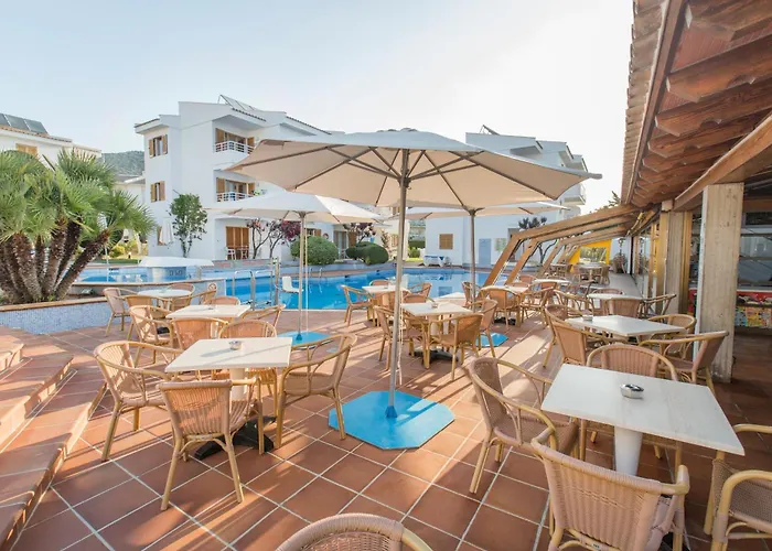 Aparthotel Flora Port de Pollenca