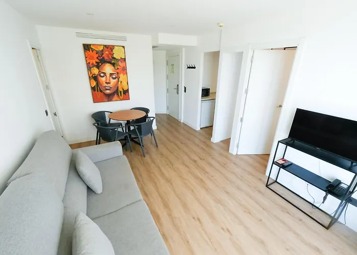 Magaluf (Mallorca) hotels near House of Katmandu
